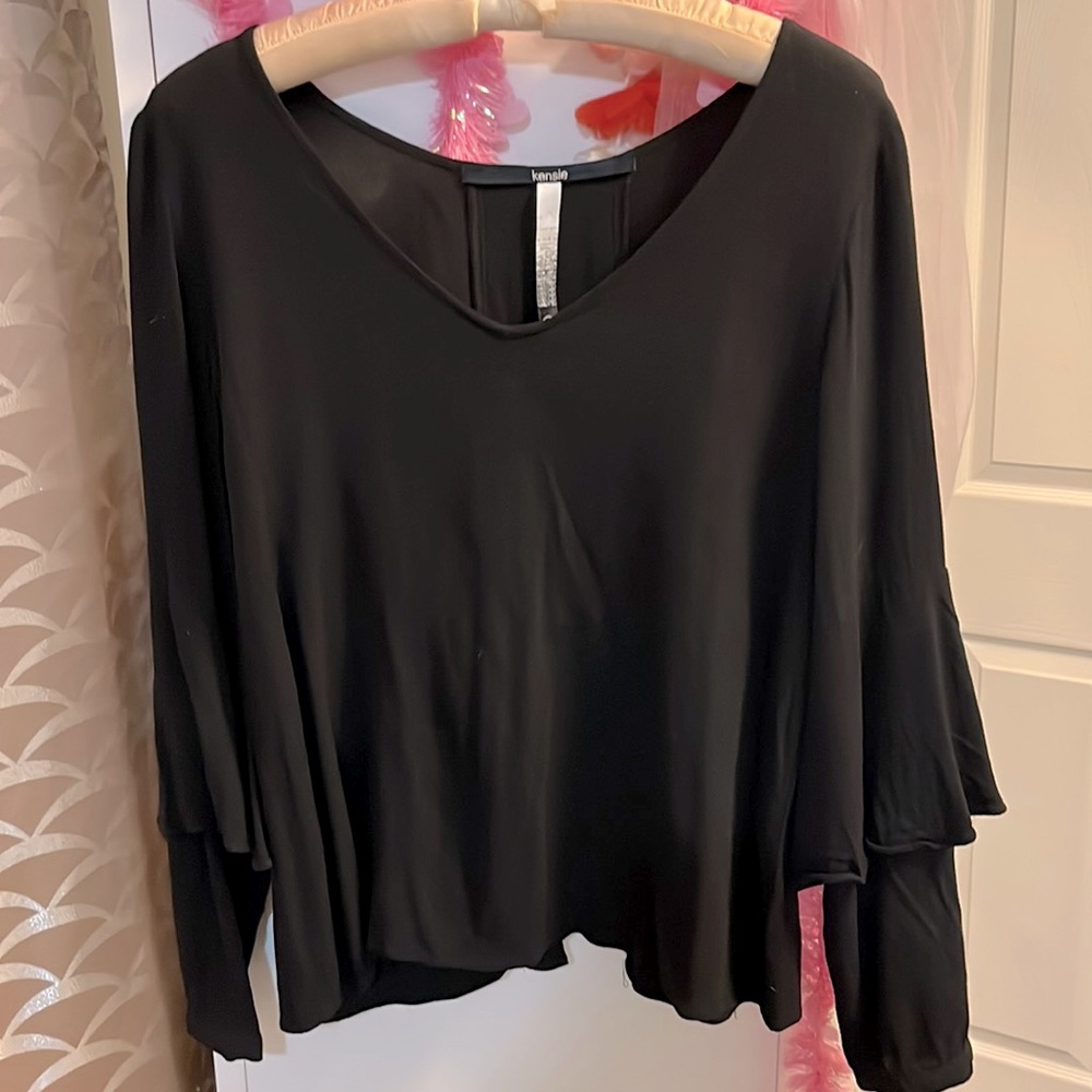 Kensie black top with bell sleeves and back cutout Size S